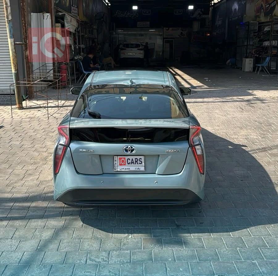 تويوتا بريوس